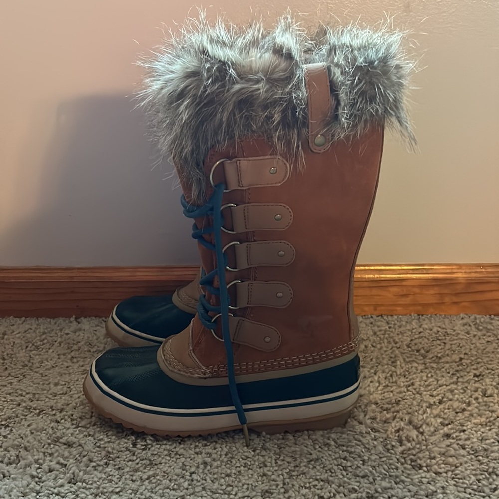 Sorel Joan of Arctic - Picture 2 of 6